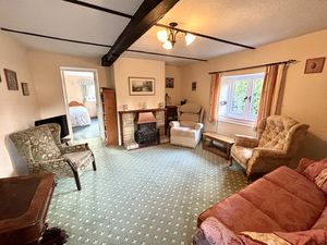 Sitting Room- click for photo gallery